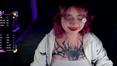 Snapshot of strangergirlxxx chatting on April 2026 10:28:02 AM Carla Independent model online show from April 2026 10:28:02 AM