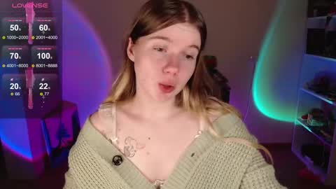 Snapshot of strawberry_juli chatting on September 2025 07:37:01 PM Juli online show from September 2025 07:37:01 PM