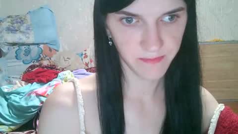 Snapshot of strawberry_storm chatting on May 2026 07:11:01 PM Strawberry Storm online show from May 2026 07:11:01 PM