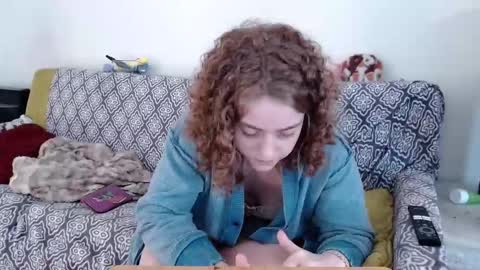 Snapshot of strawberrylotsacake chatting on November 2025 05:50:02 PM Strawberrylotsacake online show from November 2025 05:50:02 PM