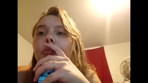 Strawberry online show from January 2026 06:27:01 AM