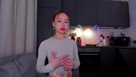 Tati and Lola online show from November 2025 01:13:01 PM