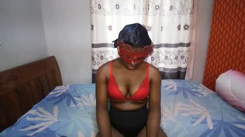 streetlioness online show from September 2025 02:28:01 PM