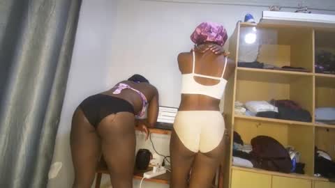 streetlioness online show from September 2025 04:09:02 PM