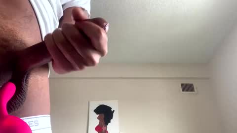 Snapshot of strictlysoloo chatting on January 2025 07:37:01 PM strictlysoloo online show from January 2025 07:37:01 PM