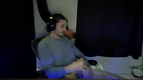 stringgreens777 online show from February 2026 08:15:01 PM