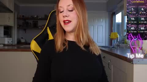 Amorina online show from February 2025 10:41:01 AM