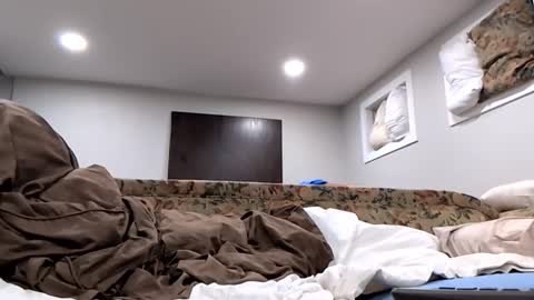 Cumallcumnow online show from April 2026 04:32:02 AM