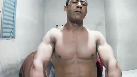 Snapshot of strongdaddyfantastic chatting on June 2026 11:42:02 PM strongdaddyfantastic online show from June 2026 11:42:02 PM