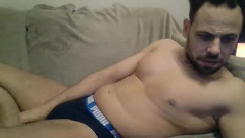 Handsome guy online show from December 2024 03:00:02 AM