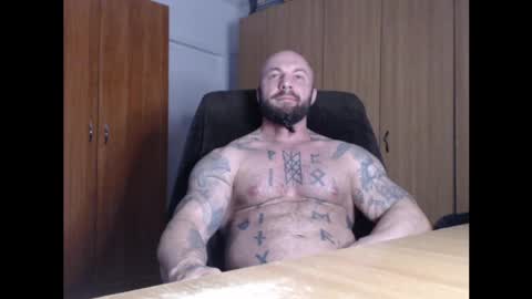 Snapshot of strongivan chatting on April 2026 05:54:01 PM StrongIvan online show from April 2026 05:54:01 PM