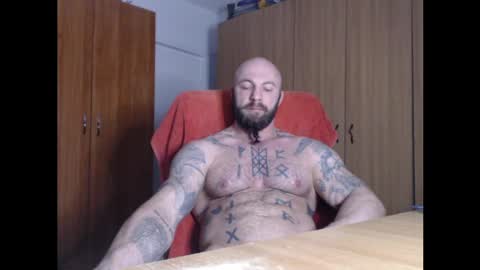 Snapshot of strongivan chatting on April 2026 06:13:02 PM StrongIvan online show from April 2026 06:13:02 PM