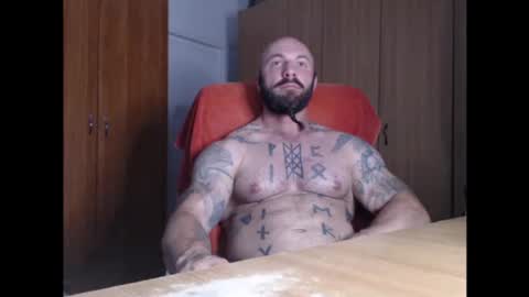 Snapshot of strongivan chatting on June 2026 05:37:01 PM StrongIvan online show from June 2026 05:37:01 PM