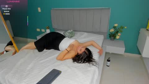 Strong Couple online show from February 2025 03:37:02 AM