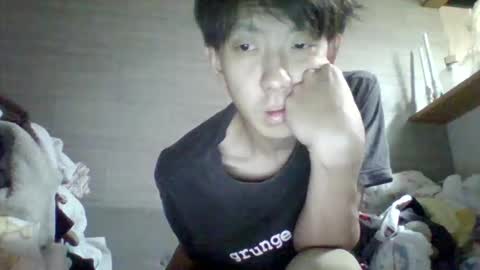Asian boy online show from May 2026 04:03:02 PM
