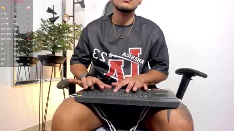 Samuel online show from September 2025 08:21:02 PM