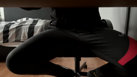 Snapshot of stud_slut69 chatting on December 2024 02:40:02 PM stud_slut69 online show from December 2024 02:40:02 PM