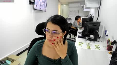 studcb_ online show from September 2025 09:29:02 PM