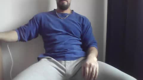 Snapshot of studdotcom chatting on December 2025 10:35:01 AM Ero online show from December 2025 10:35:01 AM