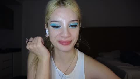 Snapshot of stuirt chatting on March 2026 11:44:02 PM Sofa online show from March 2026 11:44:02 PM