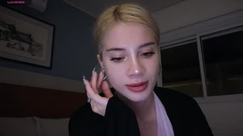 Snapshot of stuirt chatting on March 2026 02:55:02 AM Sofa online show from March 2026 02:55:02 AM