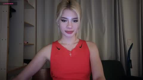 Snapshot of stuirt chatting on April 2026 09:53:02 PM Sofa online show from April 2026 09:53:02 PM