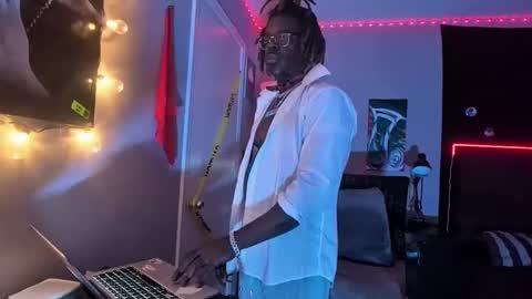 Hot Chocolate online show from November 2025 08:31:01 AM