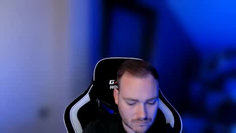 Snapshot of sub_austr chatting on November 2025 08:40:01 PM sub_austr online show from November 2025 08:40:01 PM