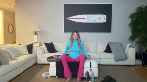 Snapshot of submiss14 chatting on November 2025 05:50:02 AM Sissy Isabella online show from November 2025 05:50:02 AM