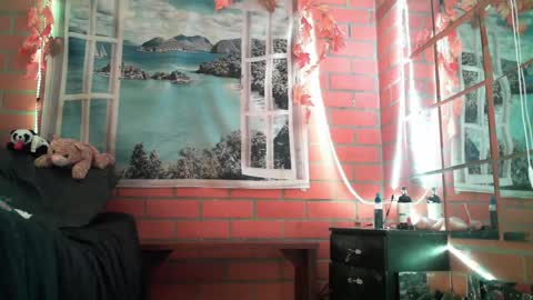 sofhia online show from October 2025 03:10:02 AM