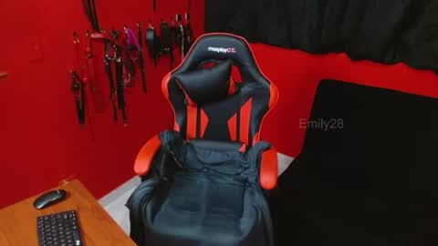 Snapshot of submissiveemily chatting on July 2026 06:36:01 PM submissiveemily online show from July 2026 06:36:01 PM