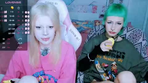 Snapshot of succubus_leslie chatting on March 2026 07:20:01 PM succubus_leslie online show from March 2026 07:20:01 PM