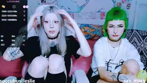 Snapshot of succubus_leslie chatting on March 2026 10:27:01 PM succubus_leslie online show from March 2026 10:27:01 PM