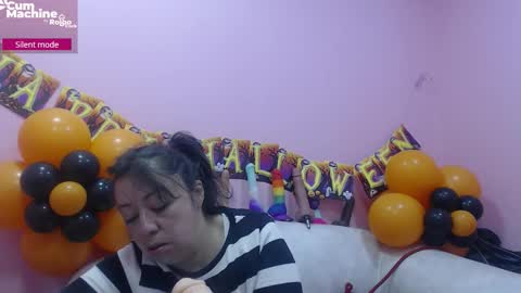 Snapshot of sucker_drool chatting on October 2025 12:05:01 PM Sucky online show from October 2025 12:05:01 PM