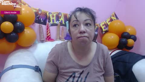 Snapshot of sucker_drool chatting on October 2025 12:19:01 PM Sucky online show from October 2025 12:19:01 PM