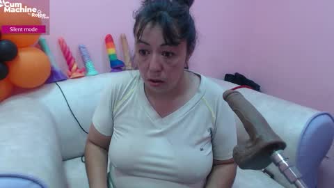 Snapshot of sucker_drool chatting on November 2025 12:16:01 PM Sucky online show from November 2025 12:16:01 PM