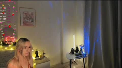 Snapshot of sue_everett chatting on December 2024 12:47:02 PM sue_everett online show from December 2024 12:47:02 PM