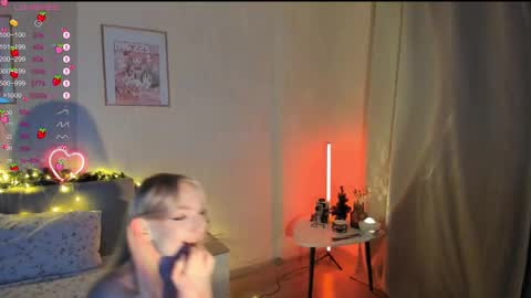 Snapshot of sue_everett chatting on December 2024 01:06:02 PM sue_everett online show from December 2024 01:06:02 PM