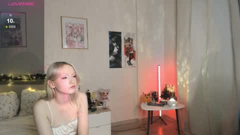 Snapshot of sue_everett chatting on February 2025 12:44:02 PM sue_everett online show from February 2025 12:44:02 PM