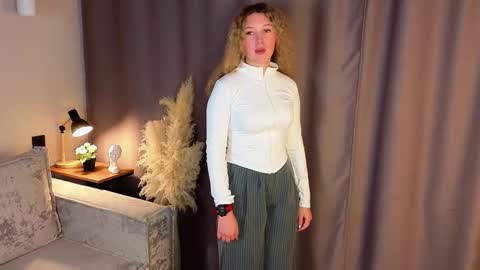 Sue online show from November 2025 01:15:01 PM