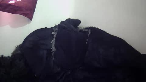 Snapshot of suez666 chatting on April 2026 06:23:01 PM suez666 online show from April 2026 06:23:01 PM