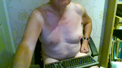 suffolkboy4 online show from June 2026 09:49:01 PM