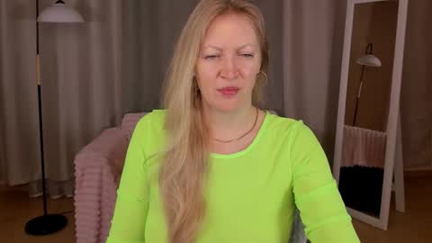 Snapshot of sugamomy chatting on December 2025 01:00:01 AM sugamomy online show from December 2025 01:00:01 AM