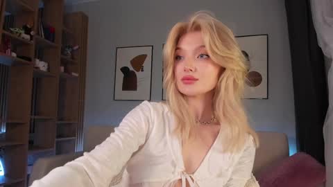 sugar_club online show from January 2025 09:25:01 PM