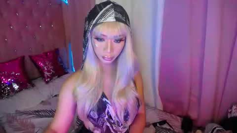 your ultimate goddess online show from November 2025 01:45:01 PM