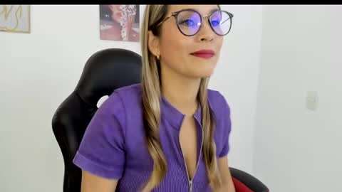 sugar_milff online show from January 2025 01:36:01 PM