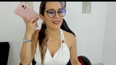 sugar_milff online show from February 2025 12:47:02 PM