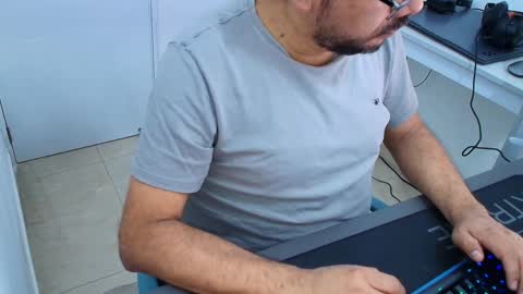 Johnny online show from January 2026 06:35:02 PM