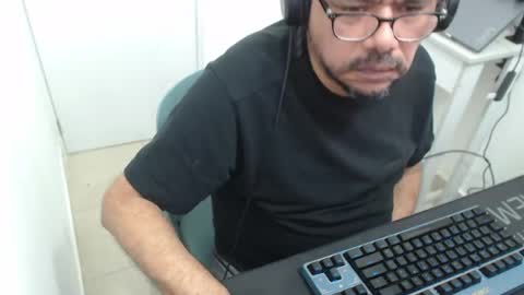 Johnny online show from April 2026 07:08:02 PM