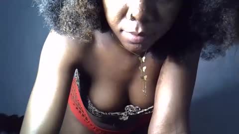 Snapshot of sugarluna001 chatting on April 2026 07:19:01 PM sugarluna001 online show from April 2026 07:19:01 PM